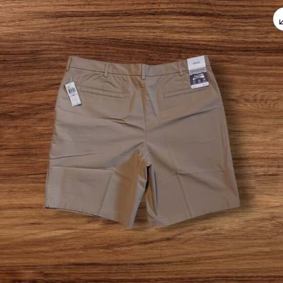 IZOD Sportflex Max Stretch Chino Shorts Mens Size 40 Flat Front Cedarwood Khaki - Picture 2 of 10